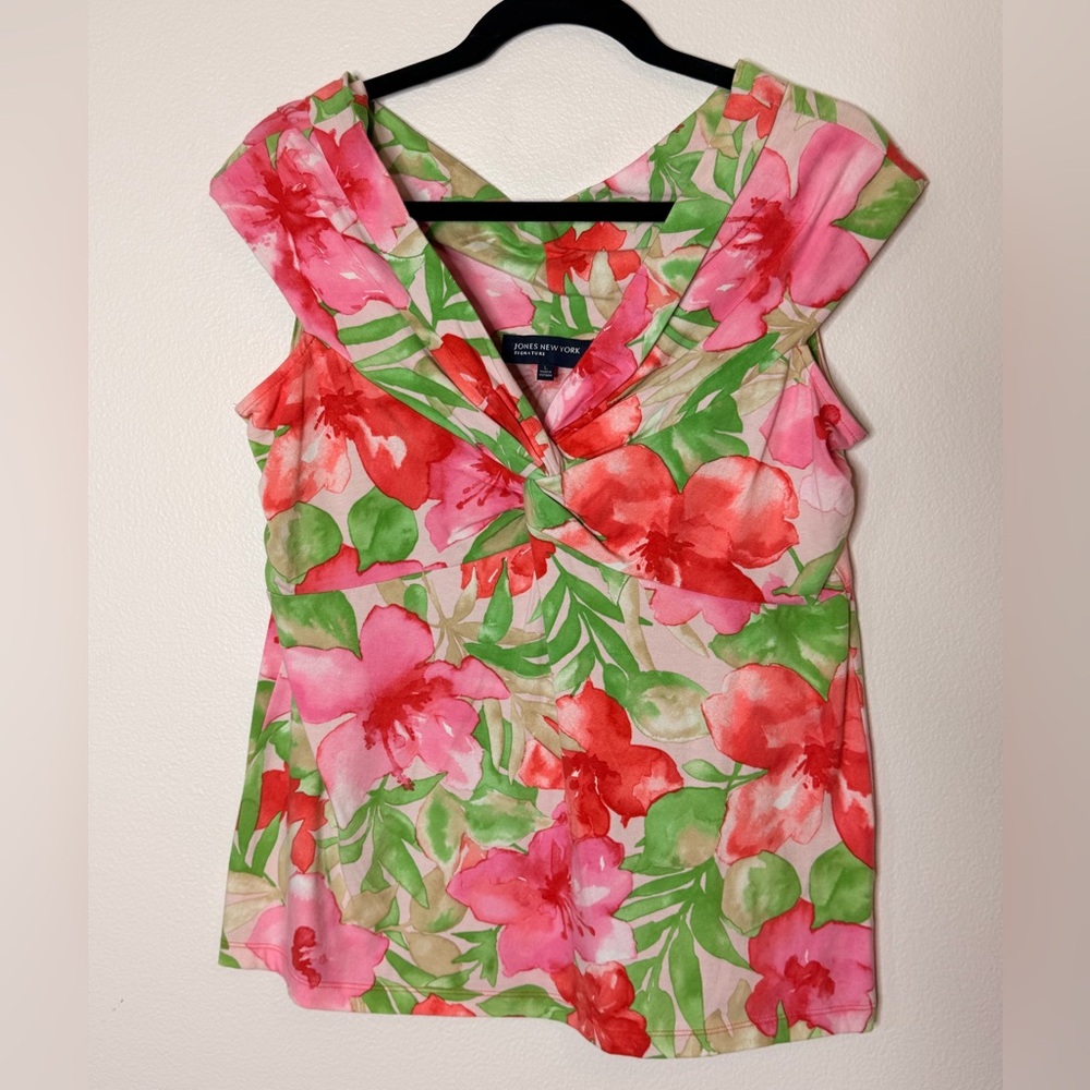 Jones New York Red and Green Floral Top